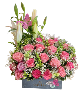 Baul de rosas y lilium